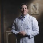 د. عمرو أمل، استشاري جراحة العظام والمفاصل والمناظير
